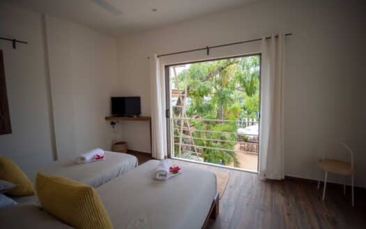 Tropical Paradise Villa with Spectacular Pool and Beach Access