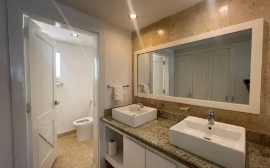 Condo de 3 chambres dans une communauté luxueuse en bord de mer