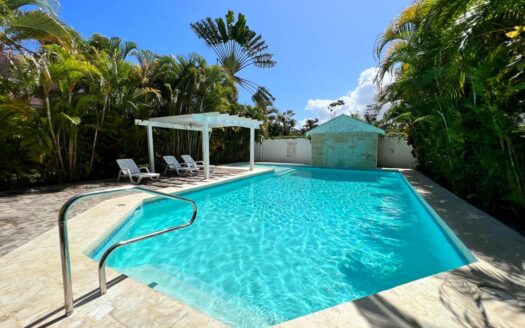 Villas de Luxe Minimalistes dans un Paradis Tropical