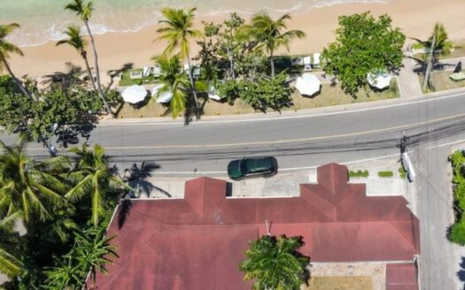 Hotel facing touristic beach of Las Terrenas