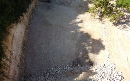 Lot close to the town and boulevard