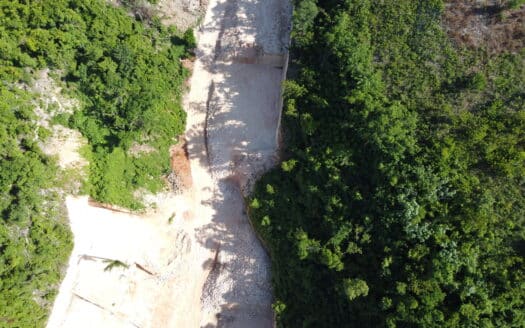 Lot close to the town with great ocean view