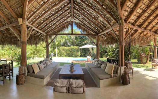 Villa de 3 chambres dans une communauté sécurisée à Playa Bonita