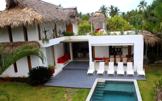 Attractive Villa with Beach Proximity and Tranquil Pool