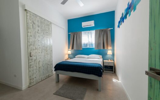 Grande et moderne villa en bord de mer