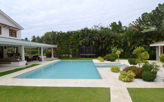 Hacienda Moderne à Bonita Village