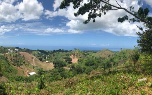 Beau terrain sur les hauteurs de Las Terrenas