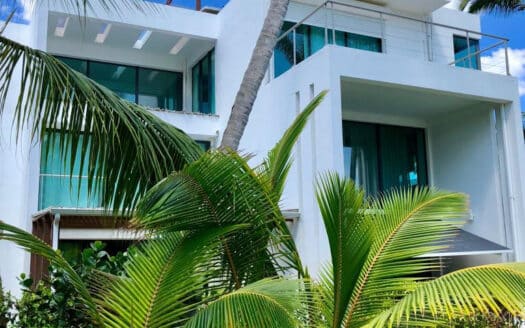 Penthouse moderne de 3 niveaux dans une communauté sécurisée
