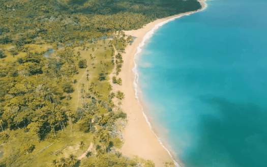Terrain premium pour grand projet avec plage