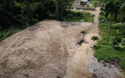 Small building lots steps from Las Ballenas beach