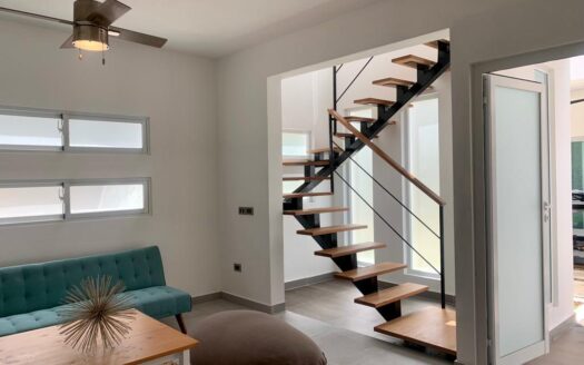 2 renovated townhouses close to Coson beach
