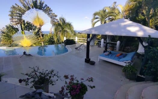 Villa avec jardin tropical et vue sur l’océan