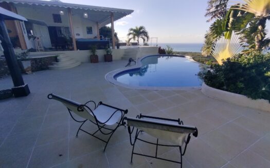 Villa avec jardin tropical et vue sur l’océan