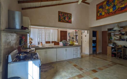 Donnez vie à votre vision avec cette villa prête à être rénovée