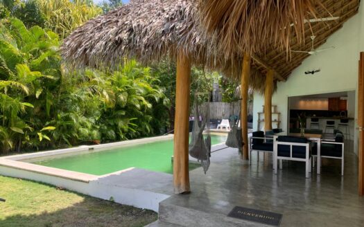 Villa caribéenne de 5 chambres dans une communauté en bord de mer