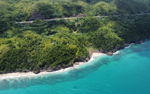 Terrain à Coson avec accès privé à la plage