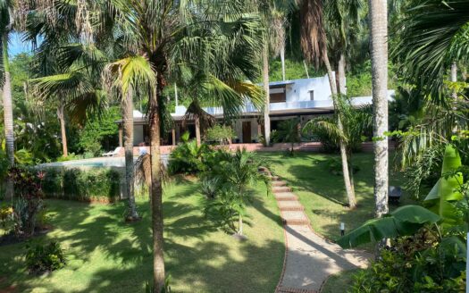 Jardin architectural de style mexicain proche de Playa Cosón