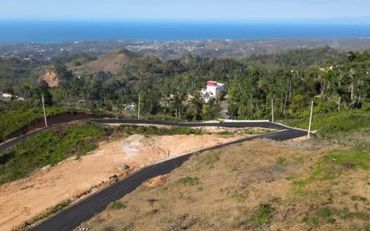 Explore our exclusive Lots in los puentes