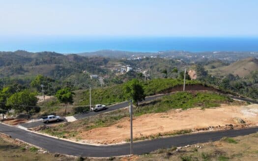 Explore our exclusive Lots in los puentes