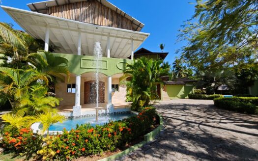 Villa unique en bord de mer avec rivière à Coson