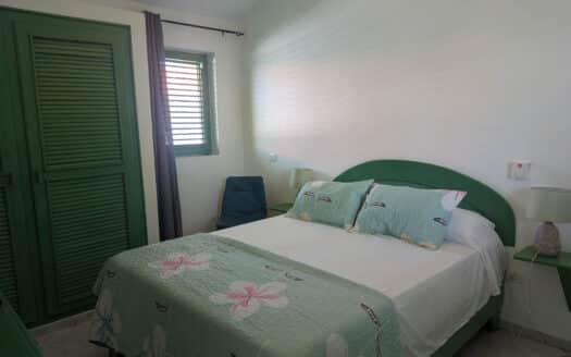 Cute 1-BR Condo Walking Distance from the Beach