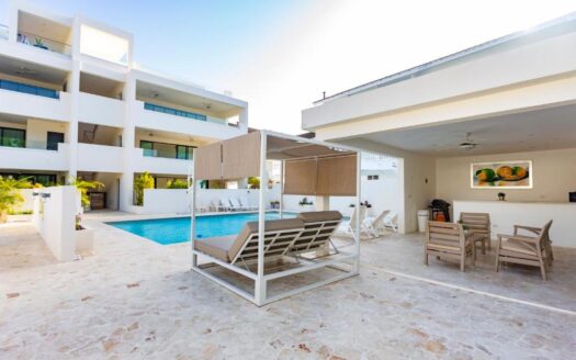Nouveau condo moderne près de la plage