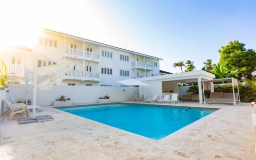 Nouveau condo moderne près de la plage