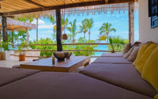 Hôtel caribéen authentique face à l’océan