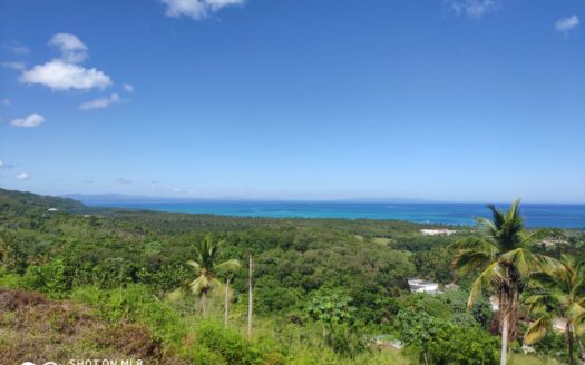 Mountain top land with spectacular view
