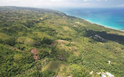 Terrain avec vue imprenable sur l’océan pour projet au-dessus de Playa Cosón