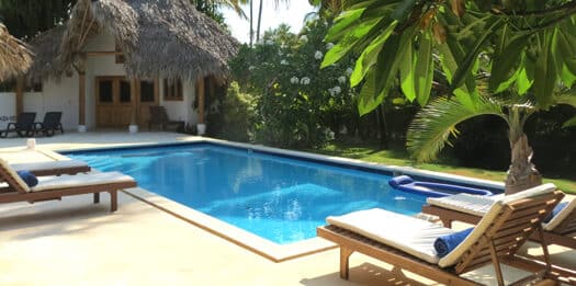 Charming Villa with Pool and Bungalows near Coson Beach