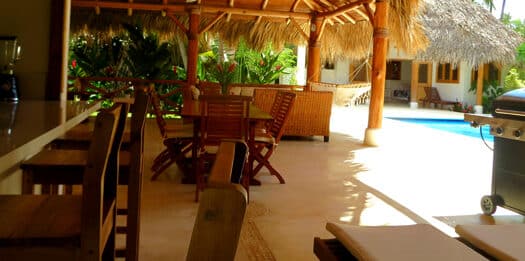 Charming Villa with Pool and Bungalows near Coson Beach