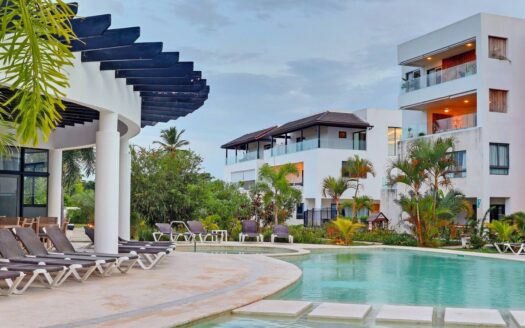 High-end Penthouse in Premier Coastal Community