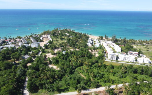 Obtenez le terrain pour construire la villa de vos rêves près de la plage Popy