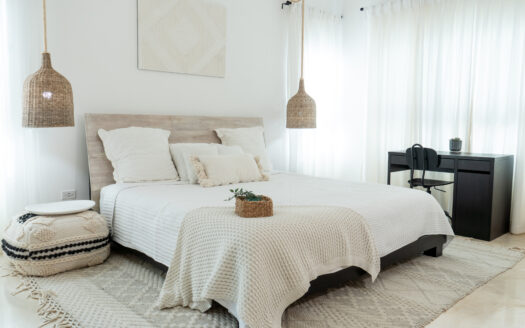 Penthouse boho-chic avec oasis sur le toit à quelques pas de la plage